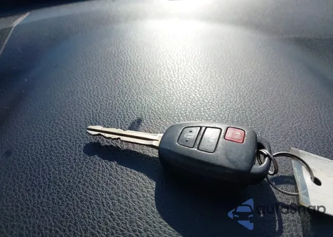 2013 Toyota Rav4 Xle z USA, uszkodzony, nr VIN 2T3WFREV3DW038020